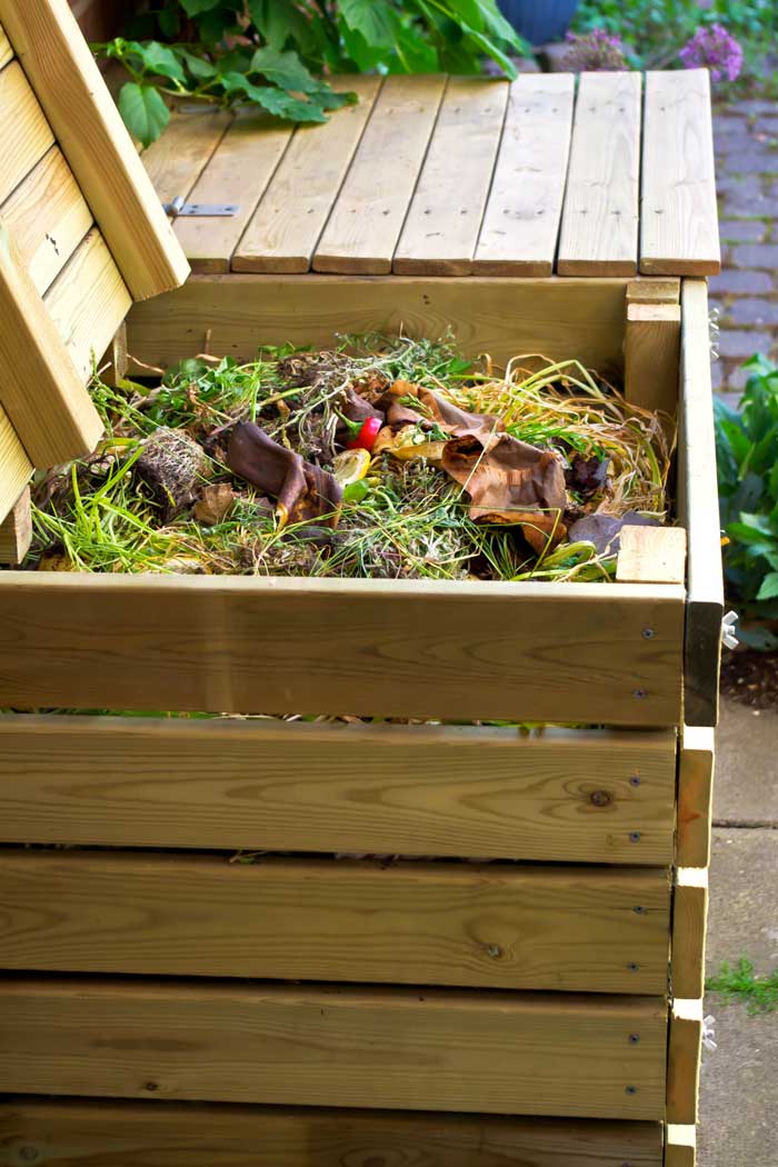 Compost bin