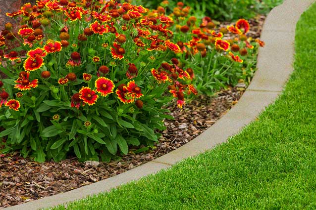 Flower bed edge pavers